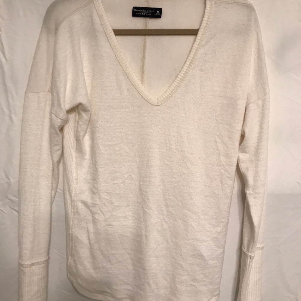 White V neck Sweater